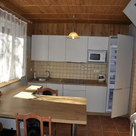Tatil Evi Baryla Z Sauna I Basenem *